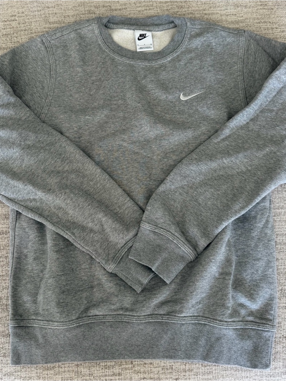 LIKE NEW Nike Heather Grey Crewneck